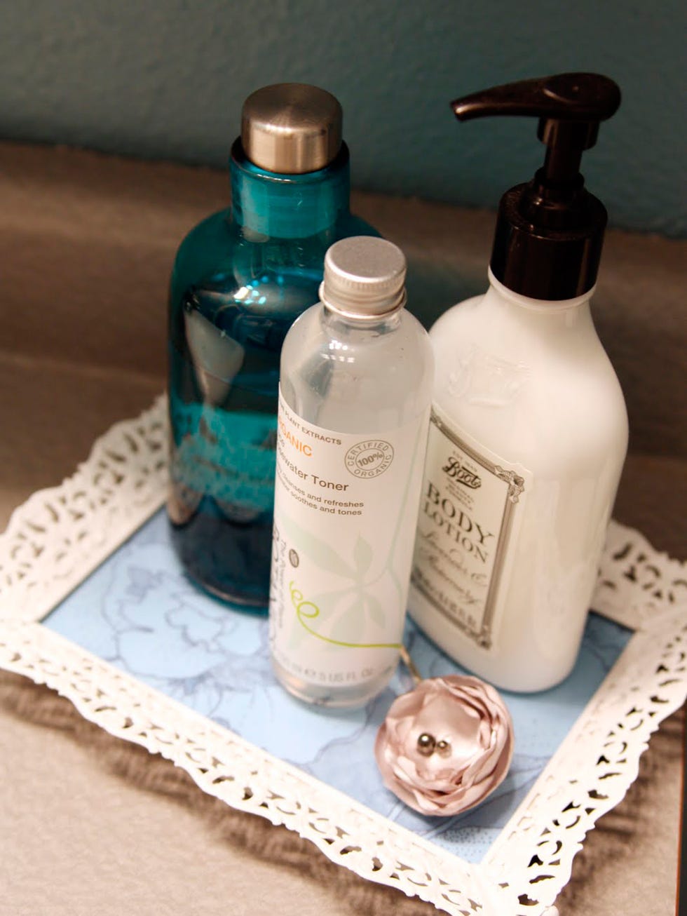 Product, Soap dispenser, Bathroom accessory, Lotion, Bottle, Hand, Room, Bathroom, Skin care, Soap, 