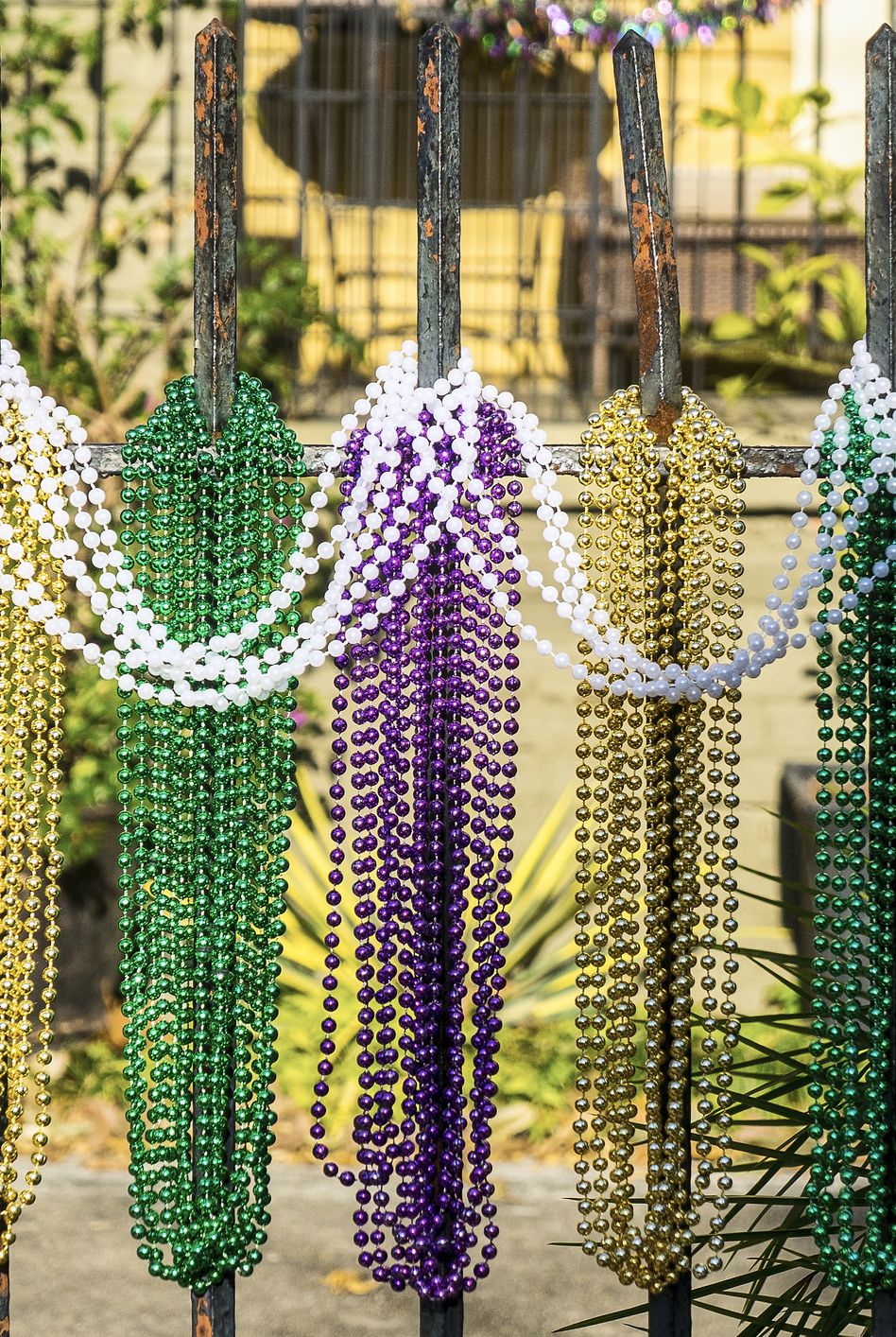 mardi gras traditions beads