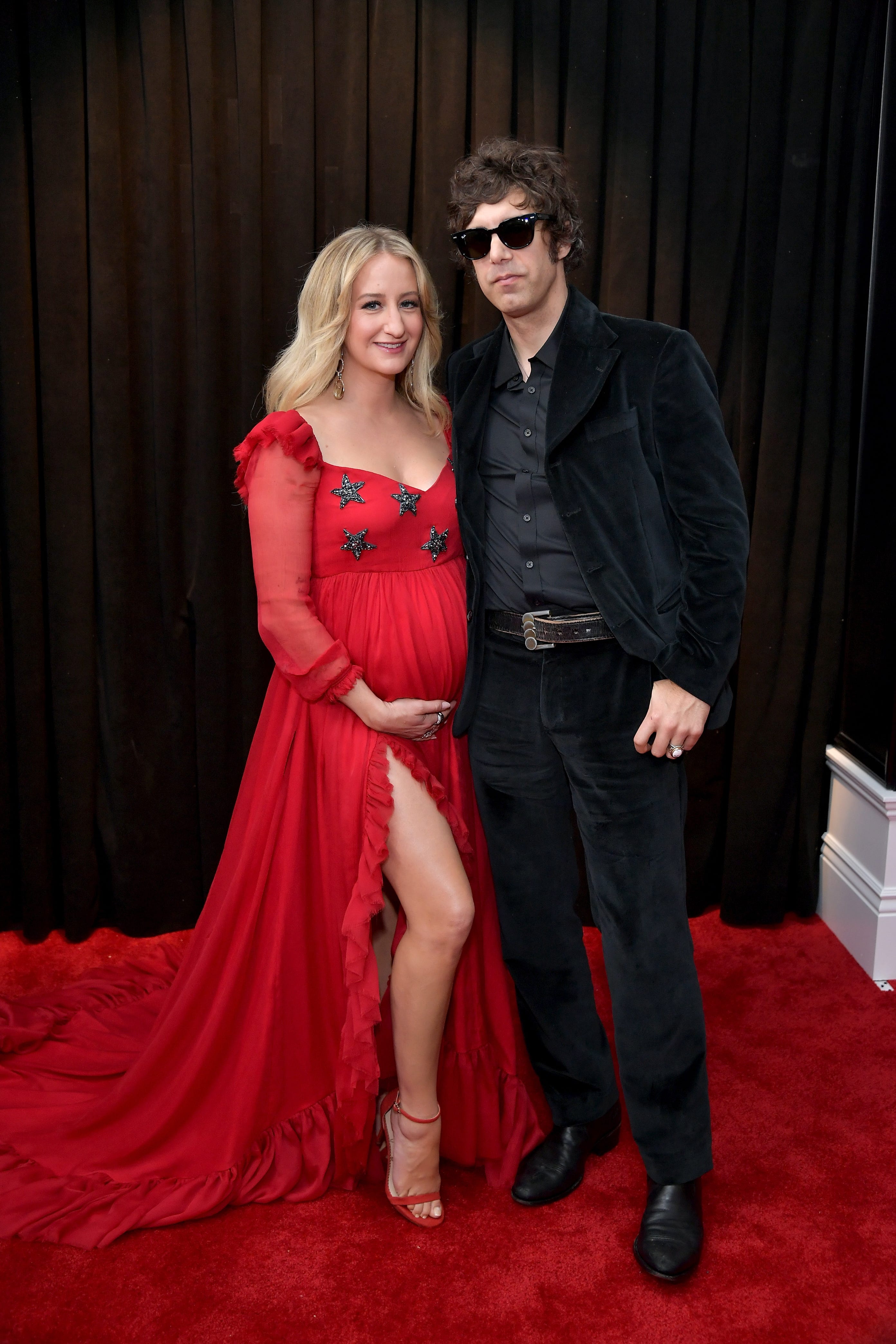 Grammy Awards 2019 Red Carpet's Cutest Celebrity Couples & PDA Photos