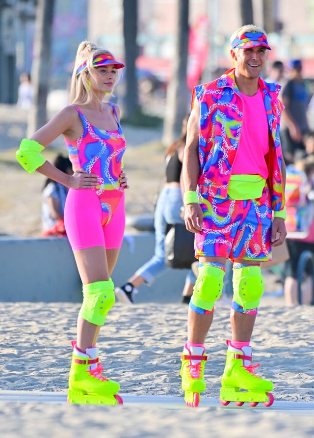 See Margot Robbie And Ryan Goslings Barbie And Ken Skater Costumes 1479