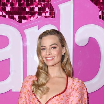 margot robbie attends a photocall on july 13, 2023 in london, england