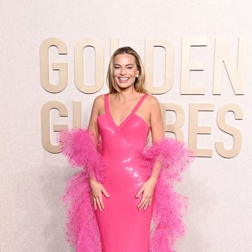 beverly hills, california january 07 margot robbie attends the 81st annual golden globe awards at the beverly hilton on january 07, 2024 in beverly hills, california photo by jon kopaloffwireimage,