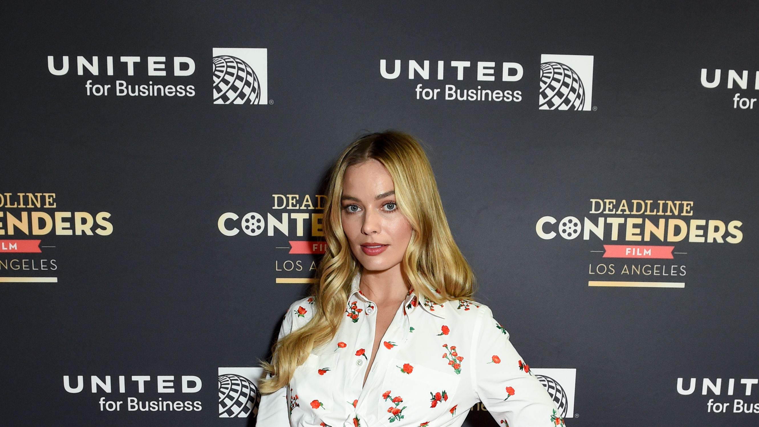 Margot Robbie Is a '40s Pin-Up Barbie at Deadline Contenders Event