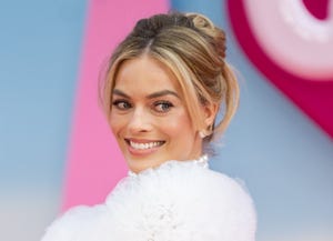 margot robbie hair