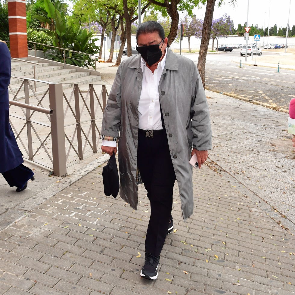 maría del monte se despide de su hermano