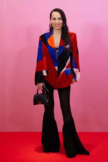 famosos en la fiesta haper's bazaar en la que se homenajea al arte y la figura de carmen thyssen que asistio con su hija