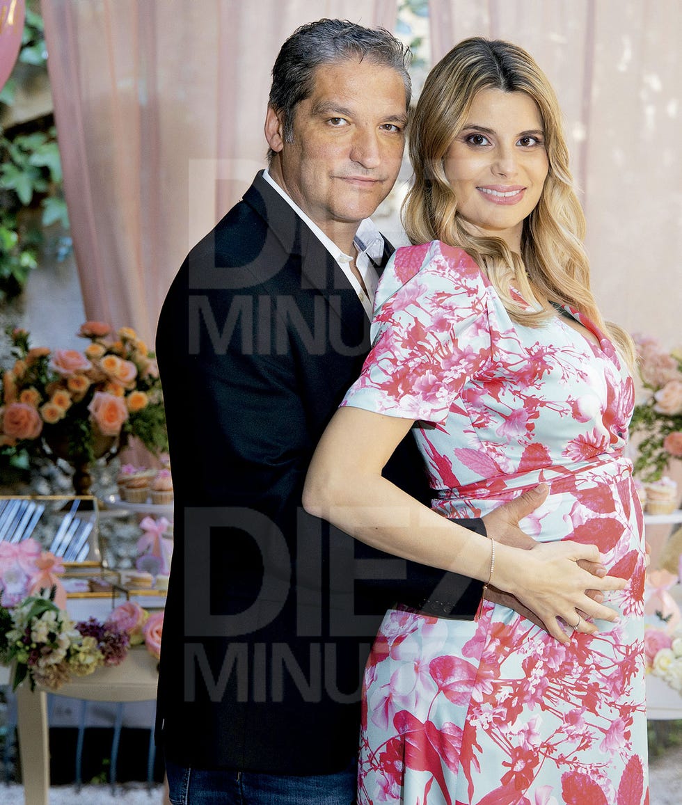 Gustavo González y María Lapiedra, en el baby shower de Mia