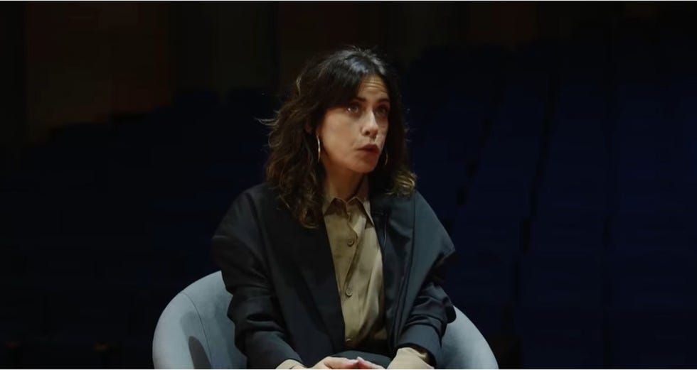 la actriz maria leon en el podcast de maria guerra, la script