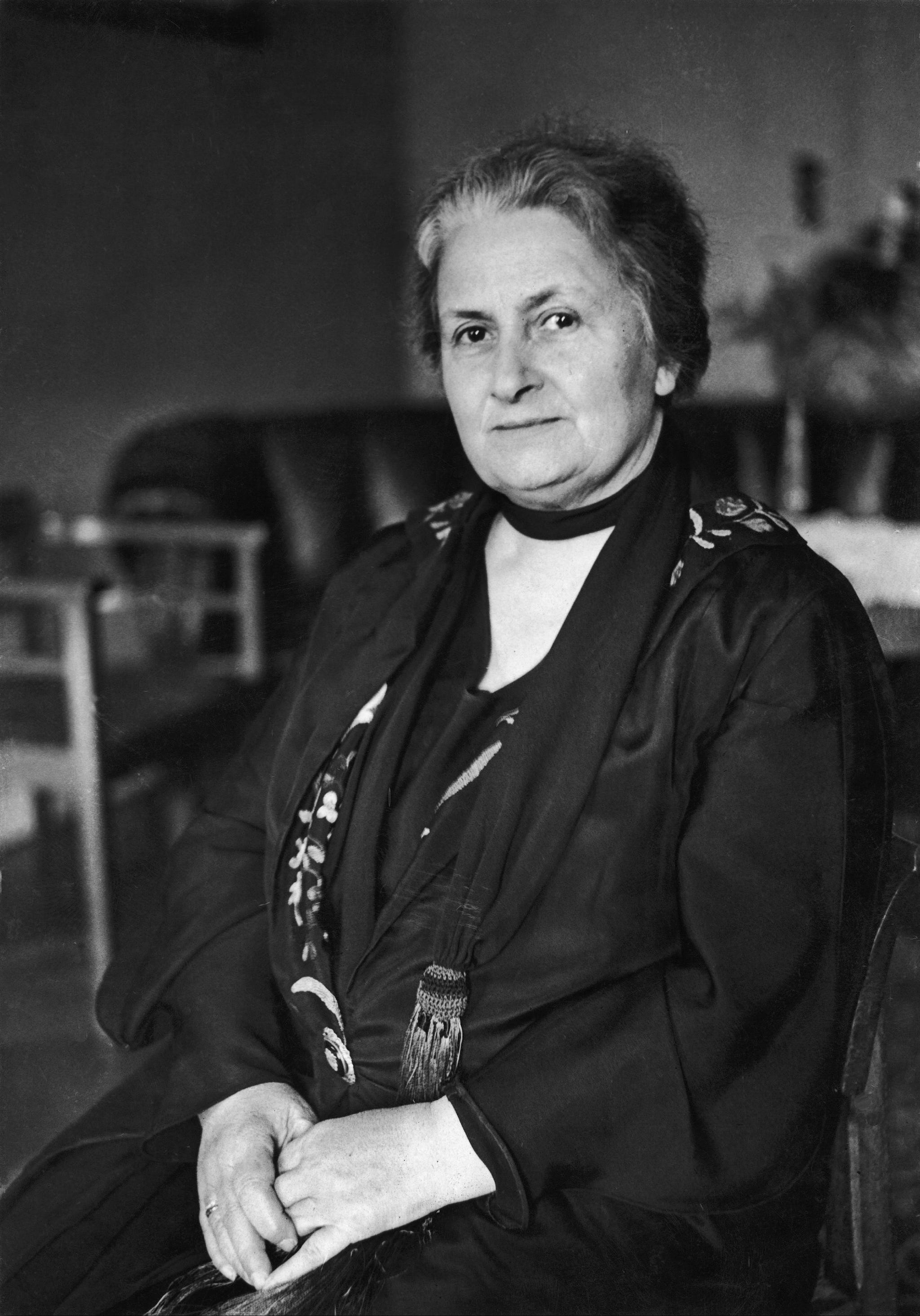 Maria Montessori, 150 anni della famosa neuropsichiatra infantile