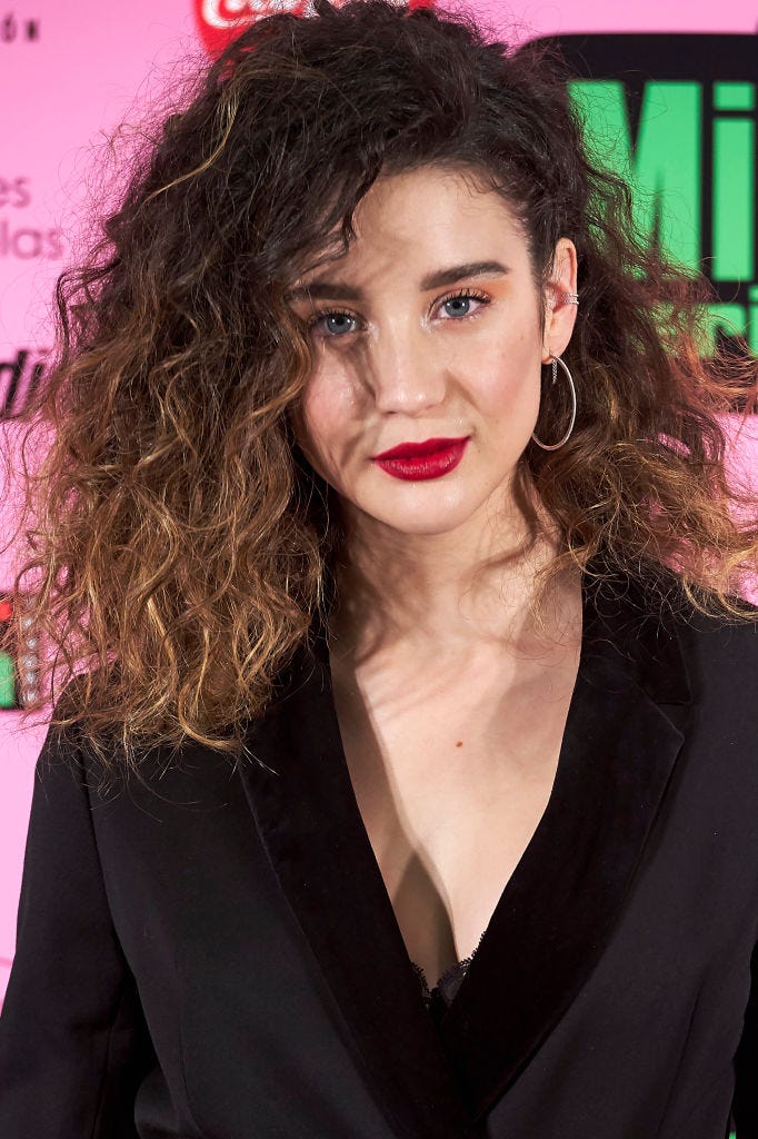 maria pedraza pelo rizado 2017