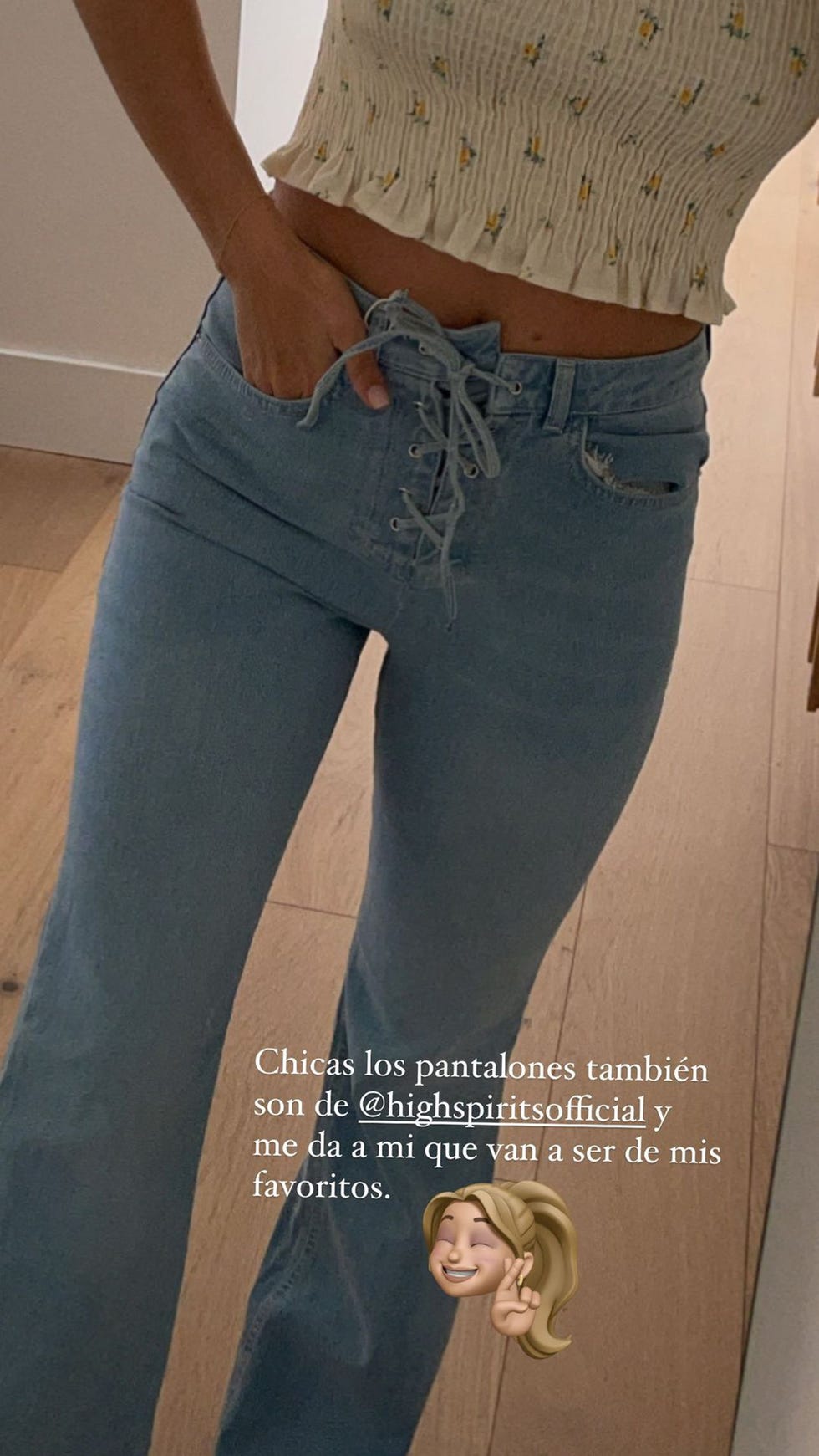 Cómo combinar pantalones vaqueros beige, los jeans favoritos de