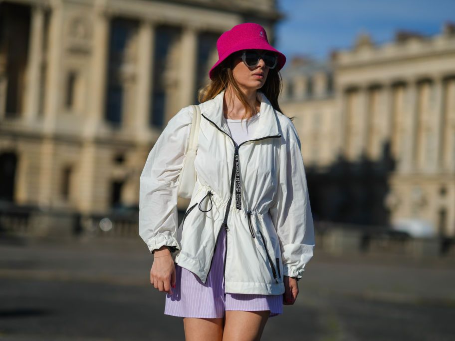 Estilo 'streetwear': Así se lleva la ropa más urbana para mujer