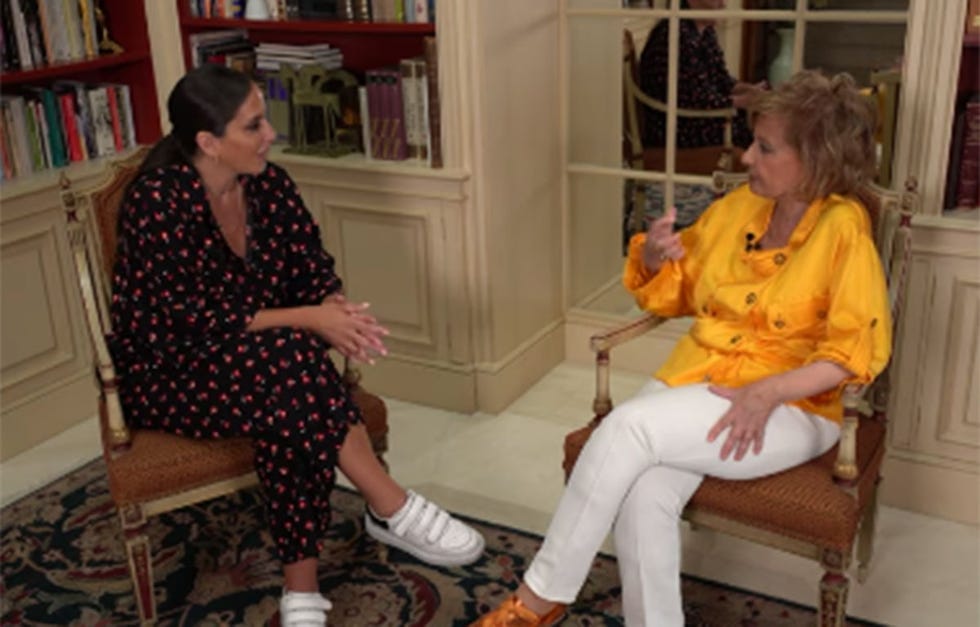 anabel pantoja enseña a maría teresa campos a perrear