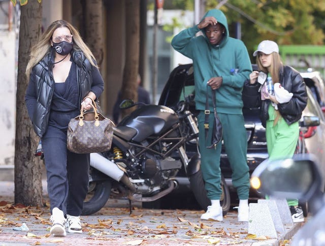 la mujer de jesulín con su hija mayor y el novio futbolista de julia en madrid
