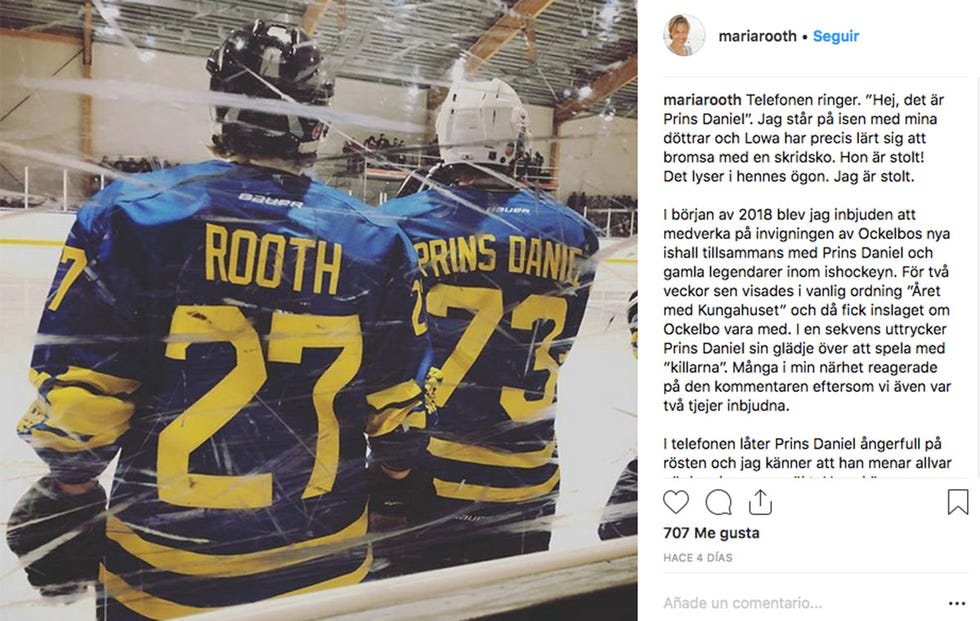Maria Rooth y el príncipe Daniel de Suecia en un partido de hockey