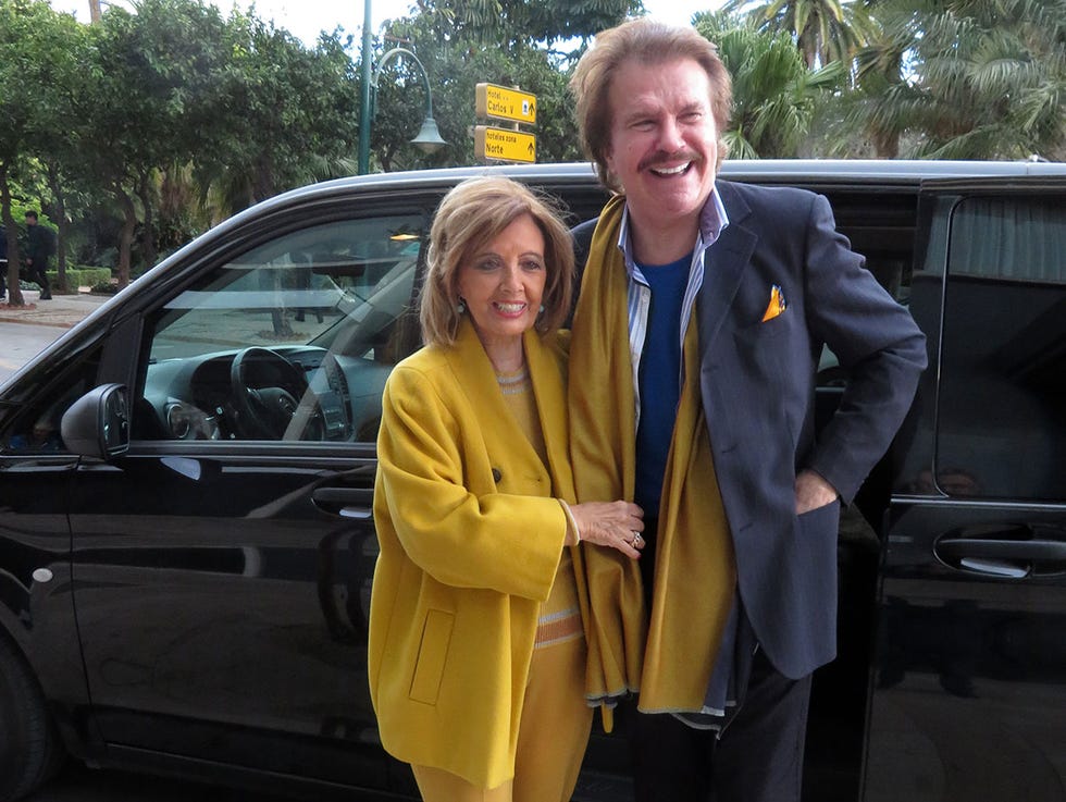 maria teresa campos y bigote arrocet, muy sonrientes en malaga