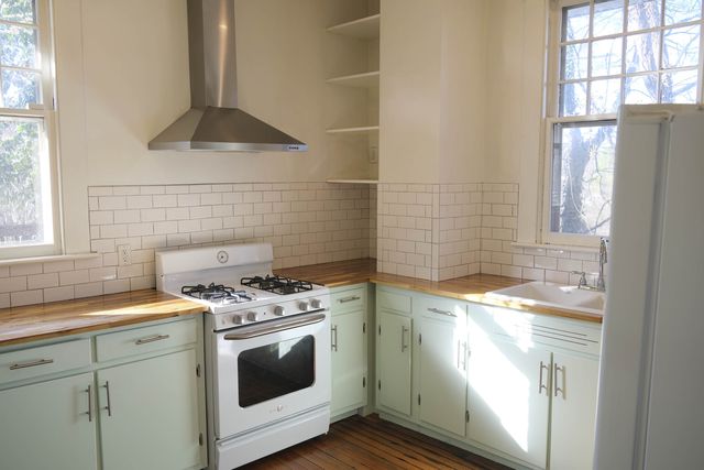 Cotswold Collection: Country Kitchens, Brass Hardware