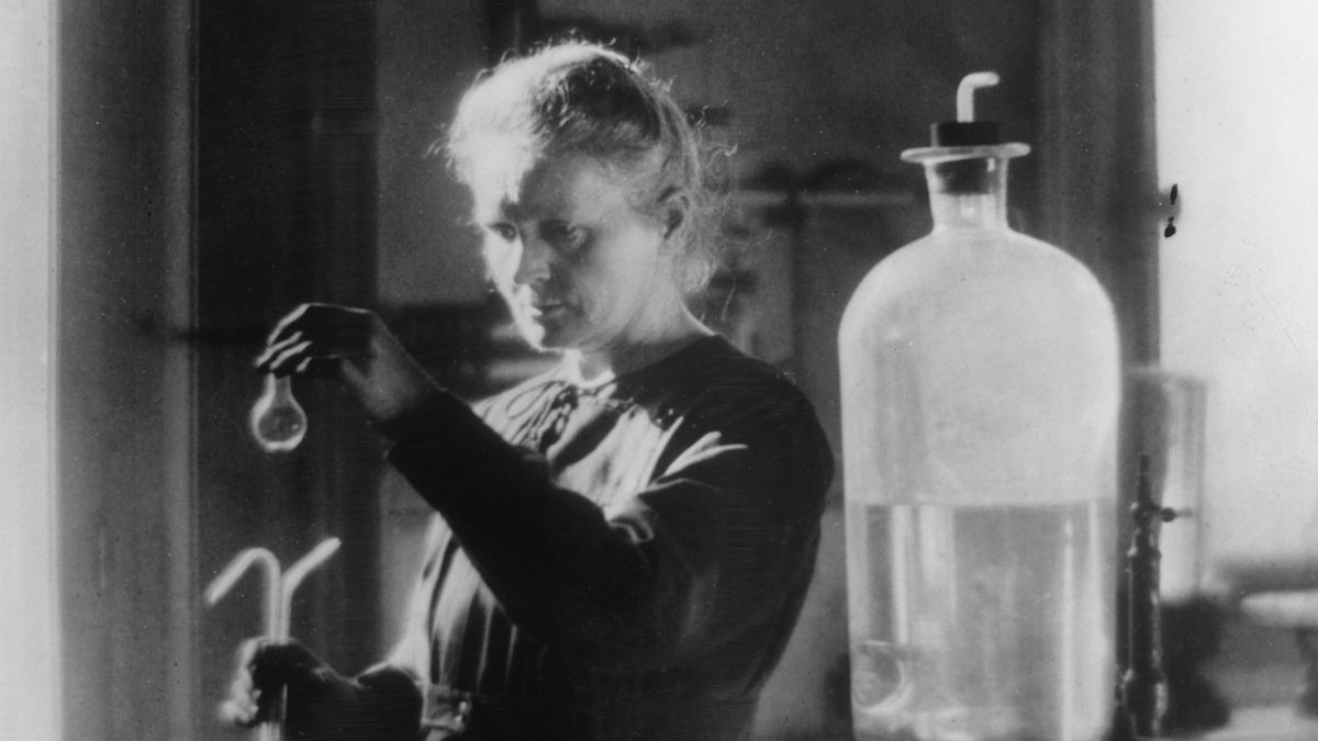 Marie Curie: 7 Facts About the Groundbreaking Scientist