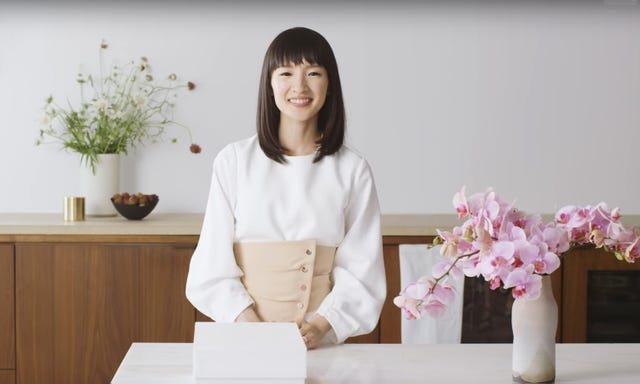 marie kondo organizadora profesional ahora se centra en el método kurashi para cuidar el interior