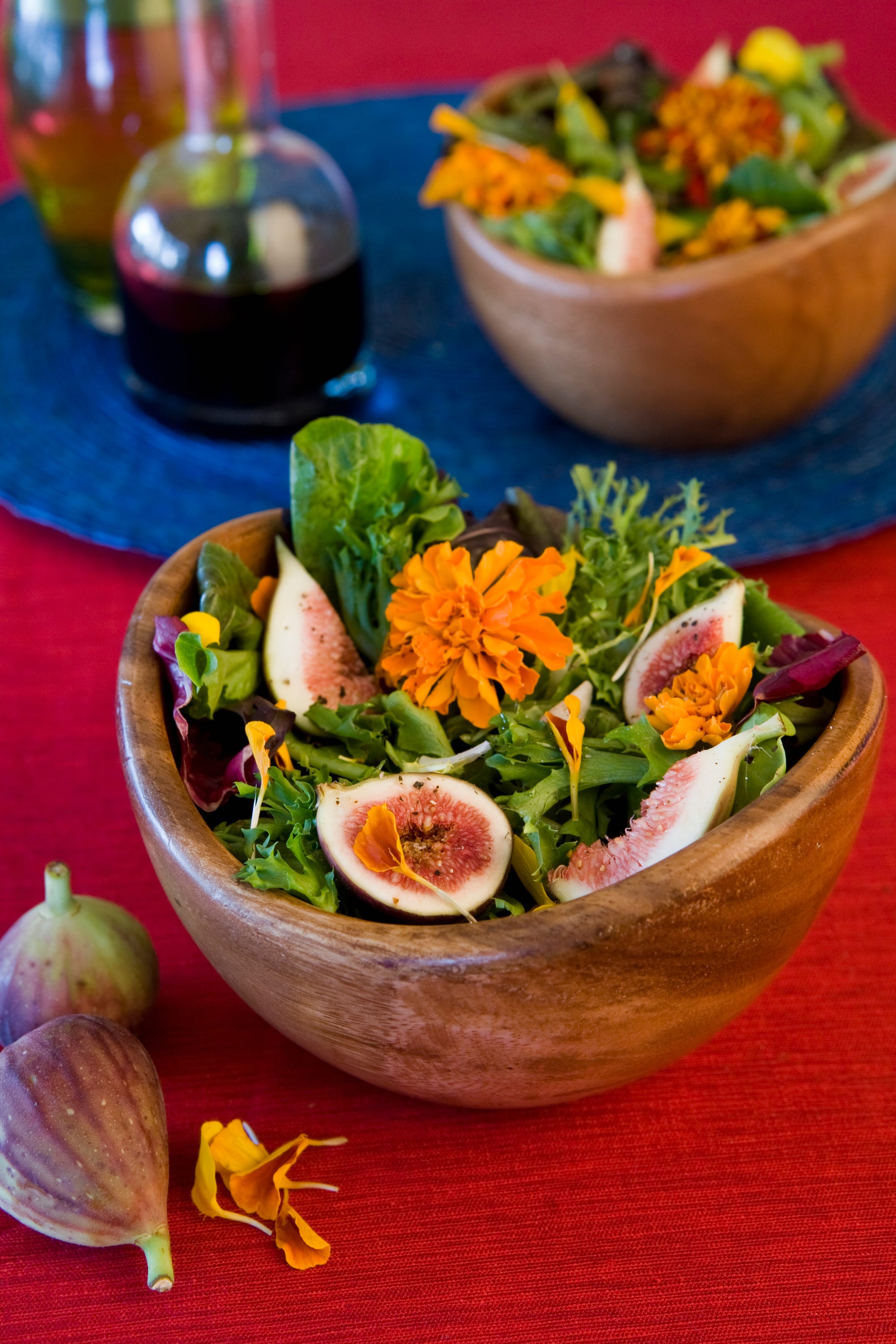 ensalada de higos y flores