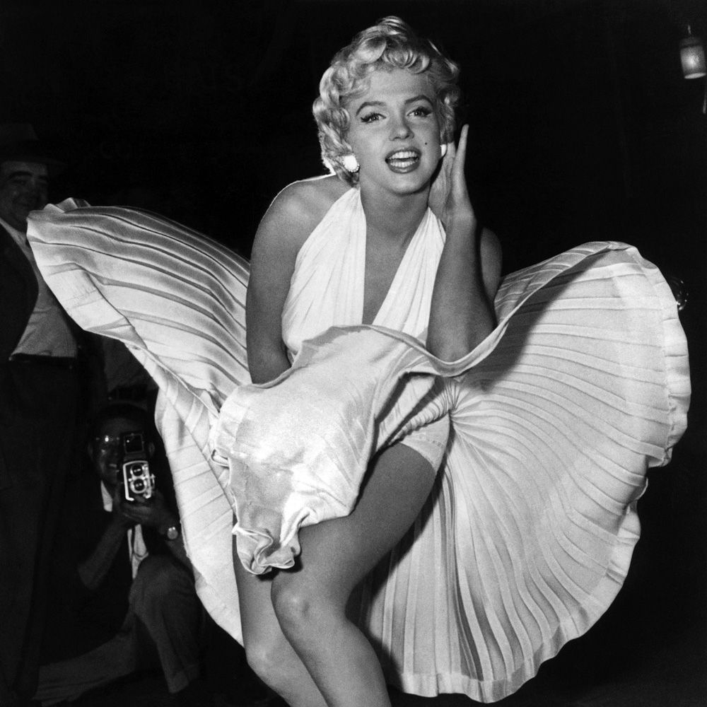 Behind-the-Scenes of Marilyn Monroe's Iconic Flying Skirt (PHOTOS)