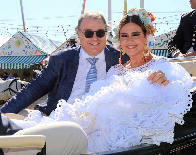Marina Danko y su novio en la Feria de Abril