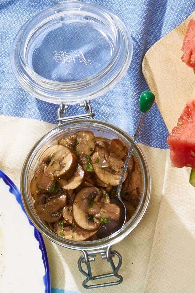 Thanksgiving Appetizers - Marinated Mushrooms thanksgiving appetizers marinated mushrooms