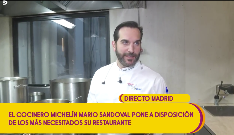 Mario Sandoval cocina para 140 familias en la crisis del coronavirus.