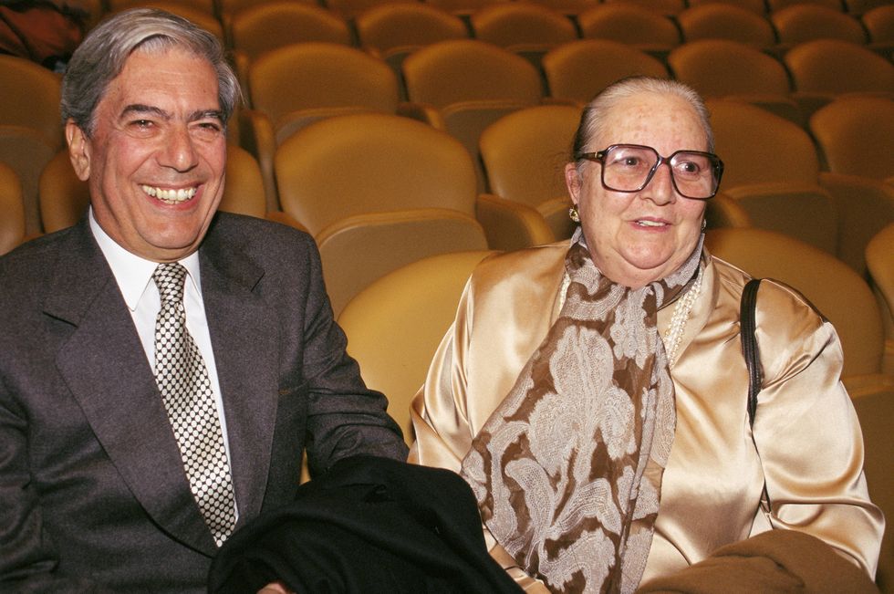 mario vargas llosa with his agent carmen balcells the writer and the agent together