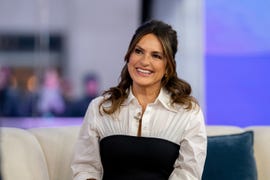 mariska hargitay documentary 2025 my mom jayne reaction