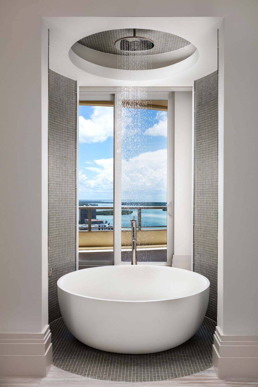 Luxury Bathrooms Add Comfort and Beauty