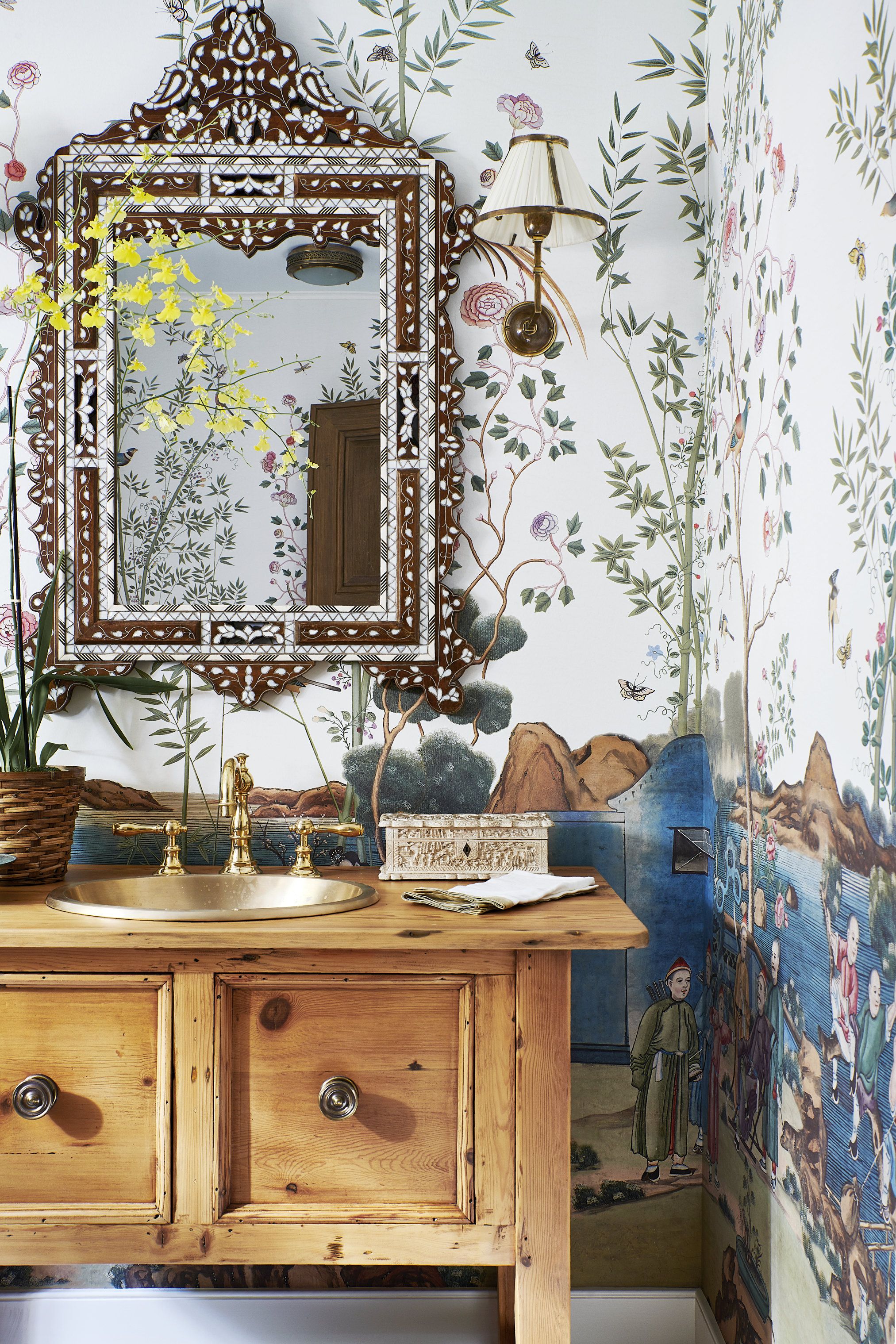 Jennifer Gracie The queen of handpainted chinoiserie wallpaper  The  Style That Binds Us