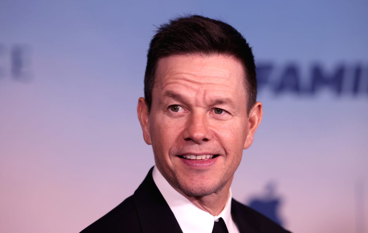 Mark Wahlberg’s Ab Exercise and Fitness Routine at 52 Years Old