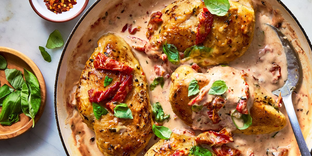 Marry Me Chicken chicken in a creamy sundried tomato sauce