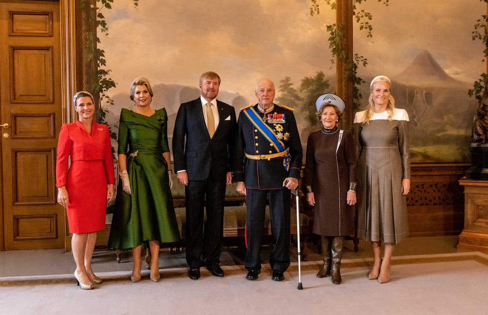 marta luisa de noruega en uno de sus últimos actos oficiales con la familia real noruega, junto a los reyes de los países bajos