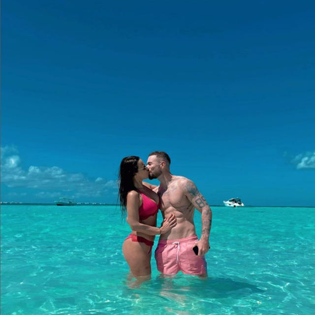 marta peñate y tony spina cuentan la anécdota que casi les arruina las vacaciones en méxico tras encontrarse a makoke
