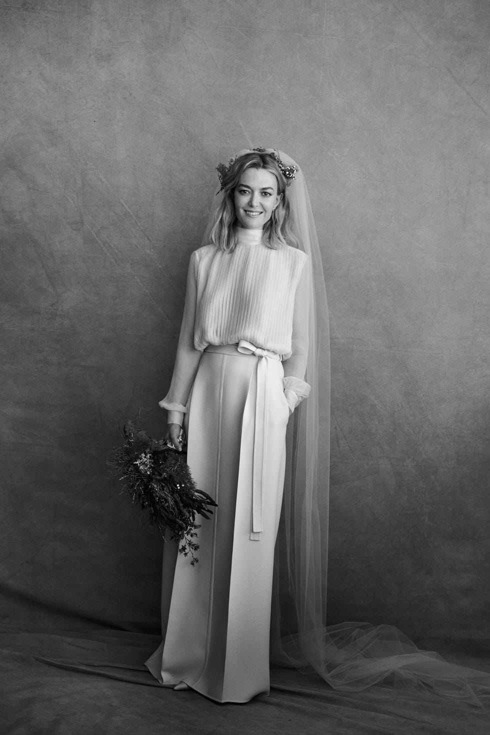 White, Photograph, Standing, Dress, Beauty, Fashion, Gown, Black-and-white, Photography, Shoulder, 
