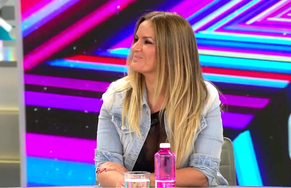 Marta López Alfonso Merlos beso 'Ya es mediodía'