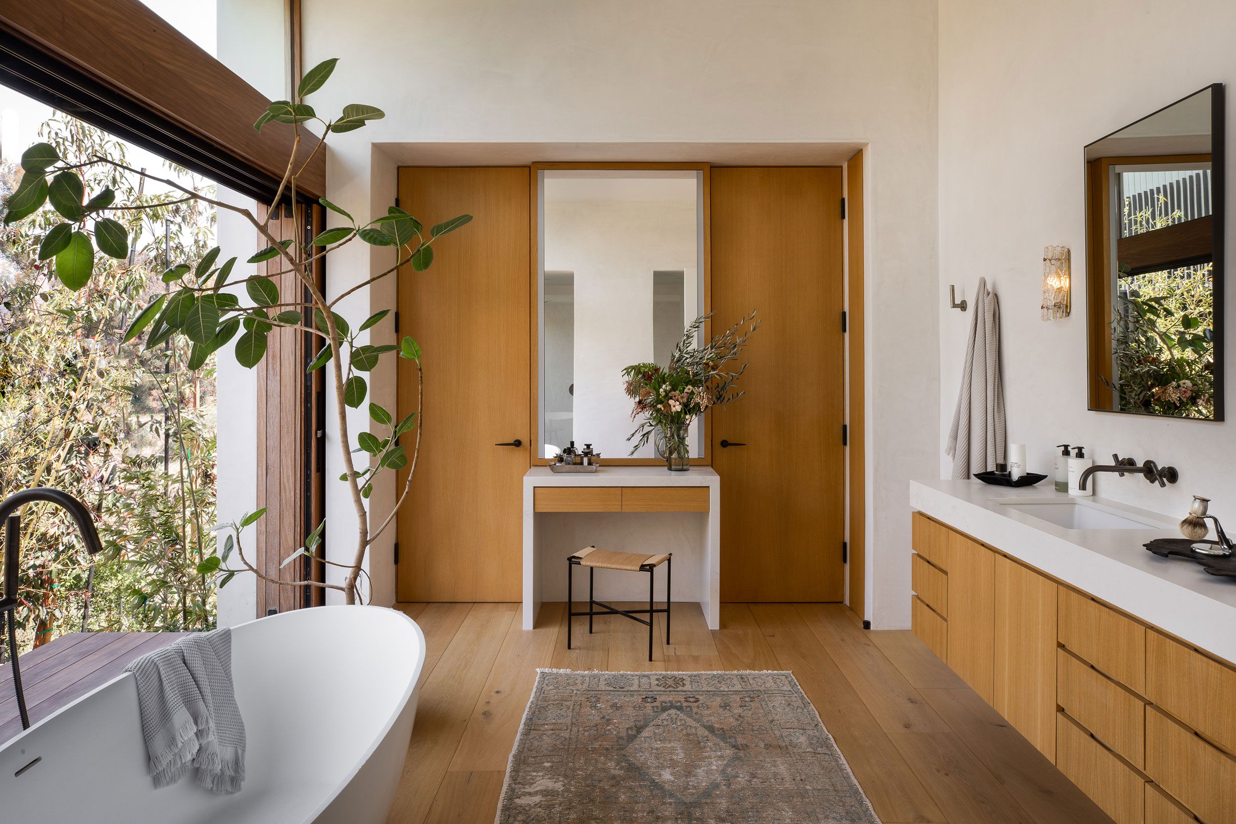 Luxury Retreat: Home Bathroom Elegance