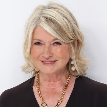martha stewart becomes oldest sports illustrated cover star