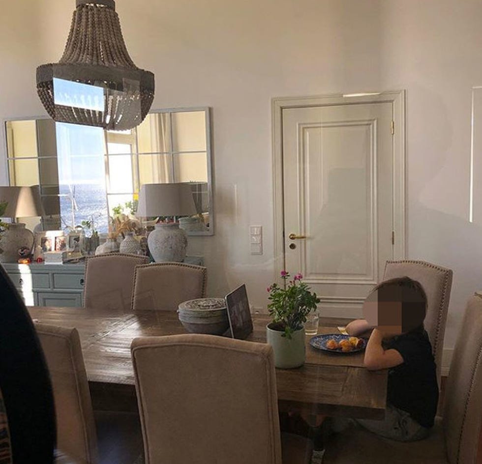 Martín Casillas, el hijo de Sara Carbonero, merienda con sus amigos a través de la webcam en cuarentena
