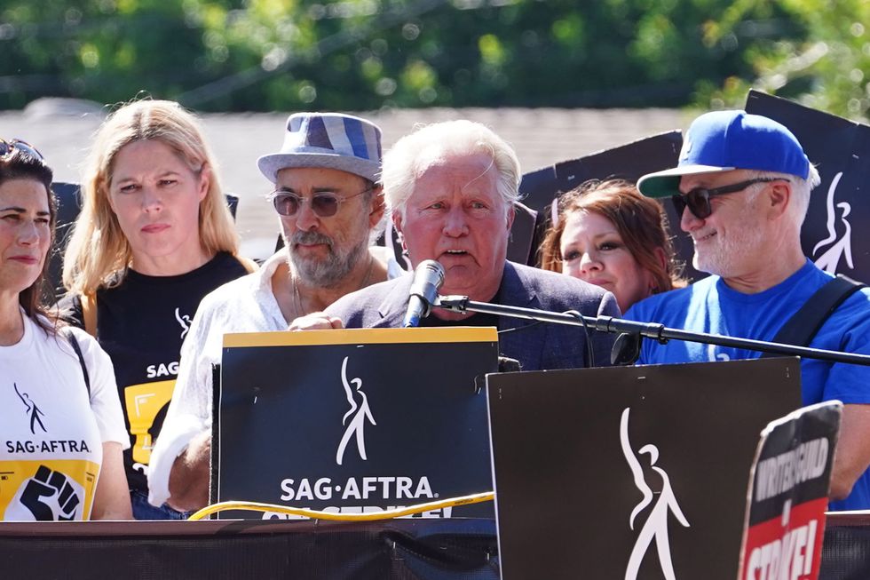 martin sheen and west wing cast walk the picket line in support of the sag aftra and wga