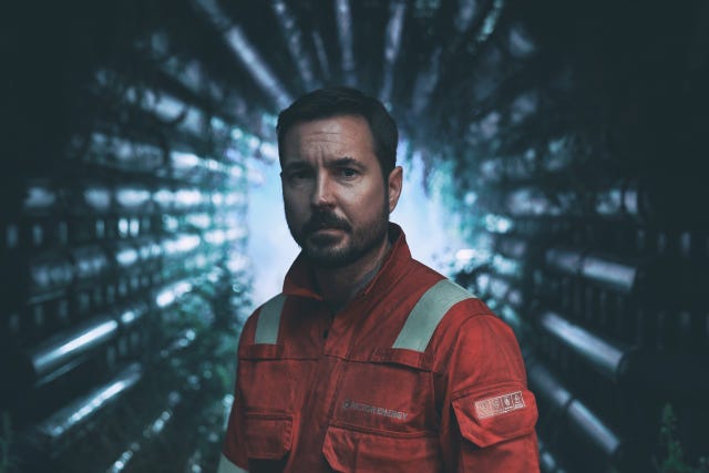 martin compston in the rig
