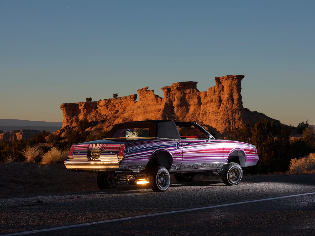 www.roadandtrack.com