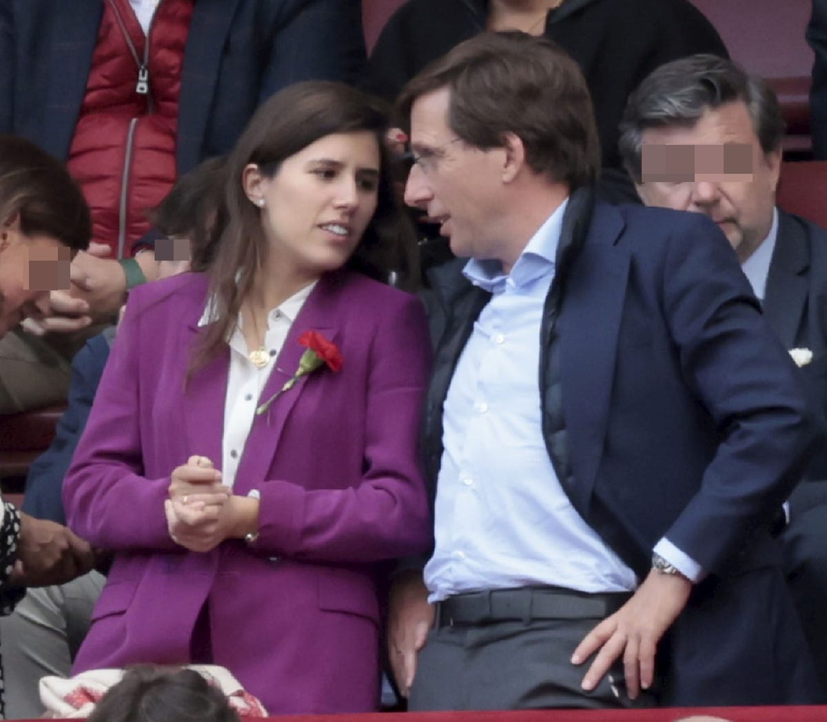 el alcalde de madrid y su esposa en la corrida de san isidro en las ventas
