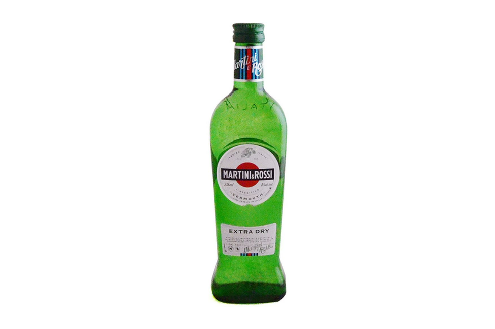 https://hips.hearstapps.com/hmg-prod/images/martini-rossi-extra-dry-vermouth-1648151946.png?crop=0.4426666666666667xw:1xh;center,top&resize=980:*