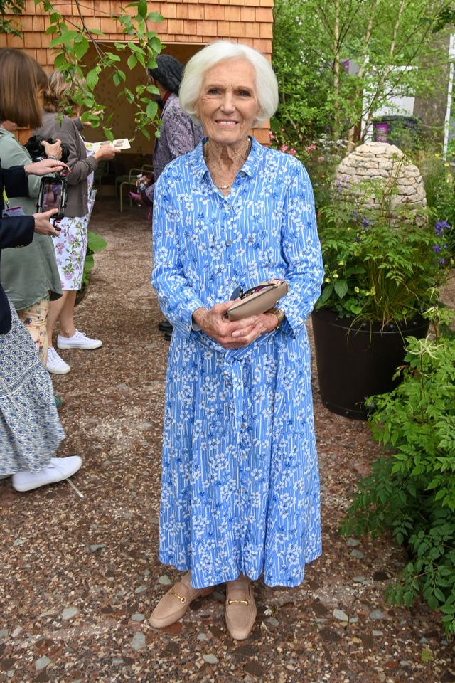 mary berry chelsea flower show