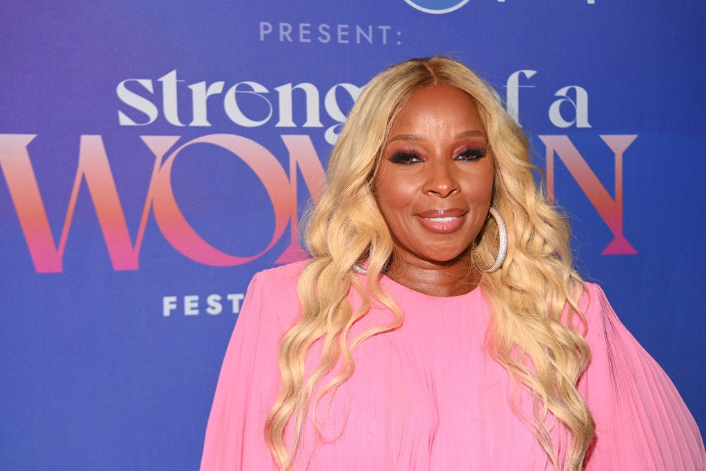 Mary J. Blige Has Strong Abs, Legs In Fringed Bikini Photos On IG