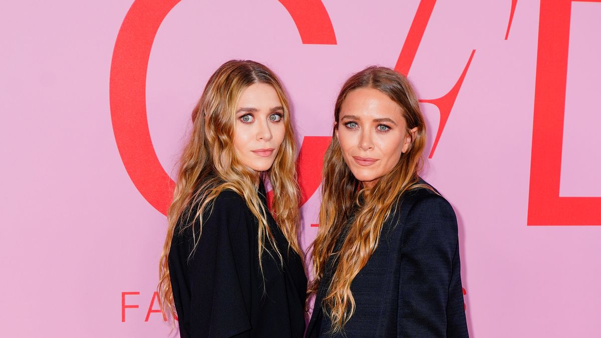 preview for Mary Kate & Ashley Olsen Fashion Moments Through The Years