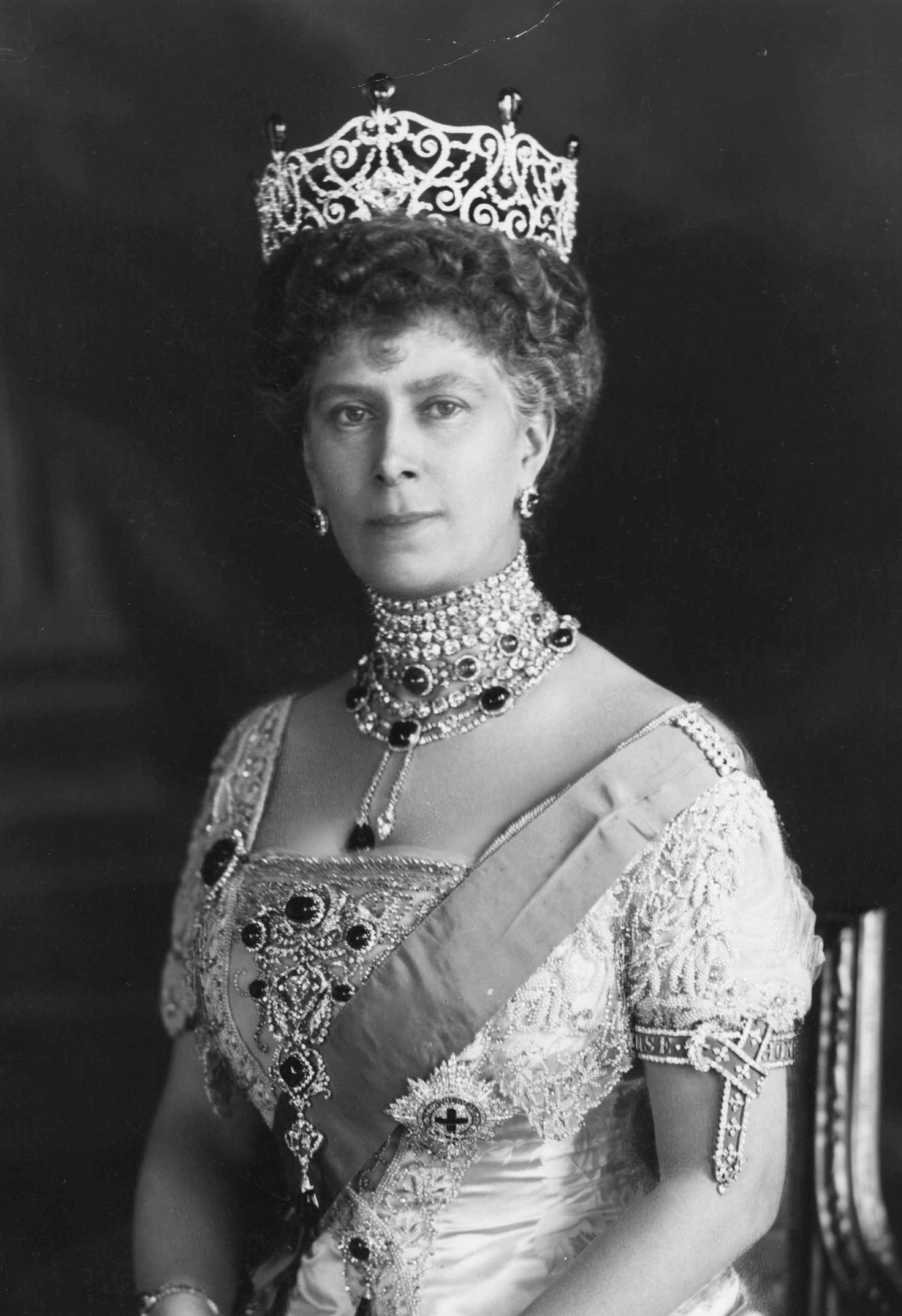 King George V, Queen Mary's Visit in the Downton Abbey Film Is Based on a  True Story
